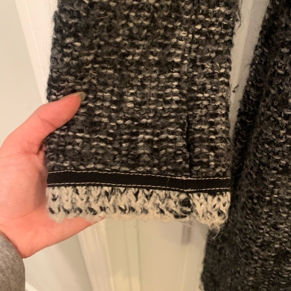 Vintage Chanel cardigan - Picture 6 of 7